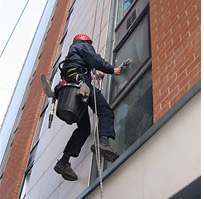window cleaning - abseiling